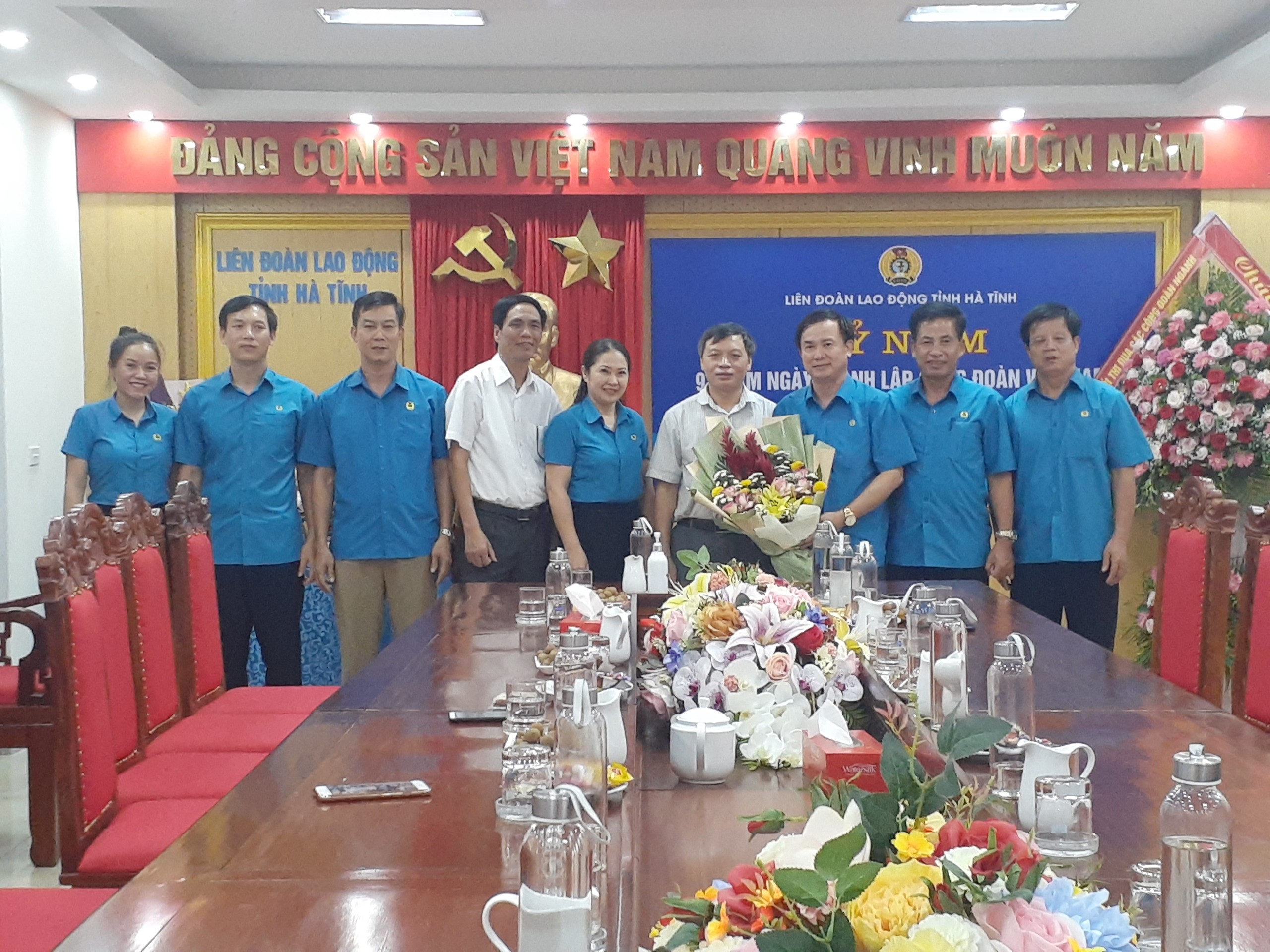 Chúc mừng LĐLĐ tỉnh Hà Tĩnh nhân kỷ niệm 91 năm ngày thành lập Công đoàn Việt Nam