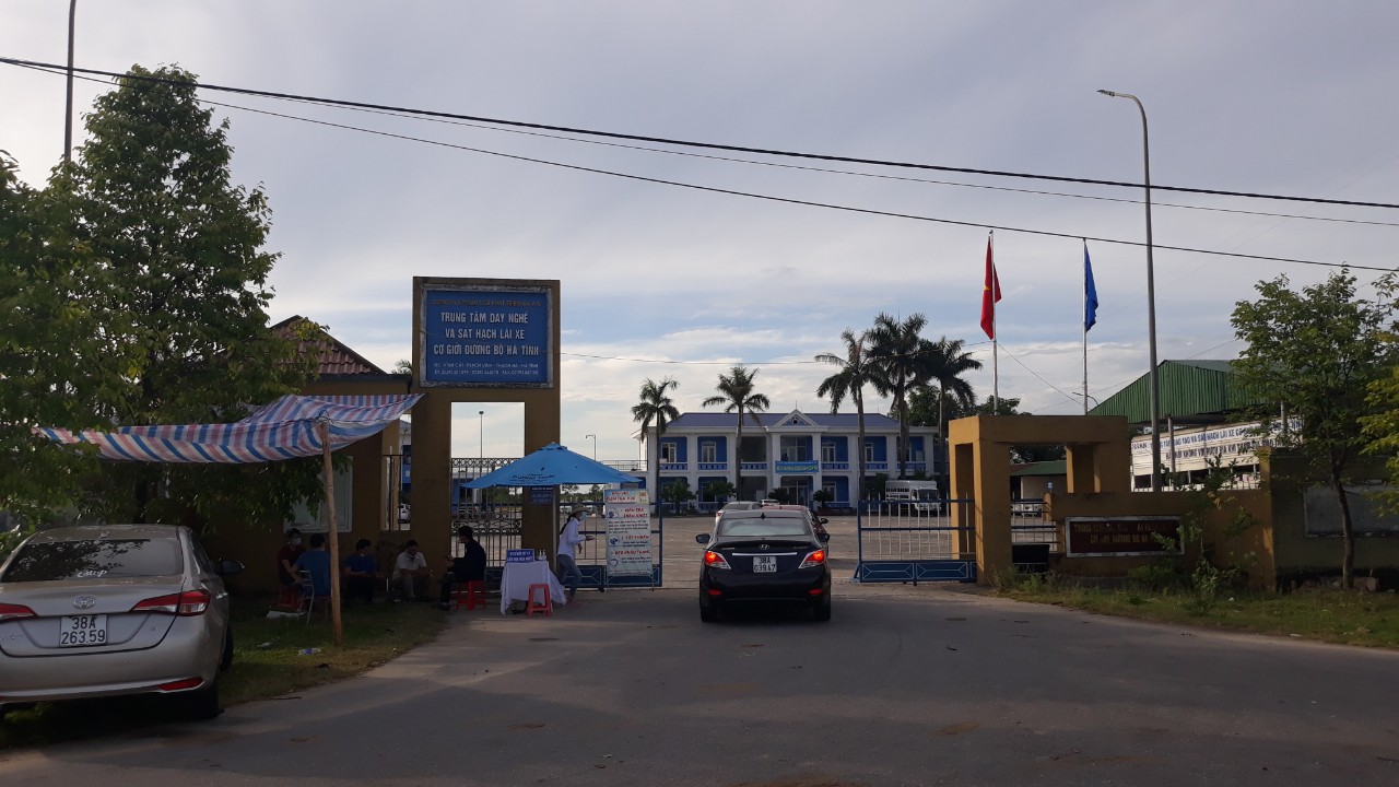 Tổ chức sát hạch cấp giấy phép lái xe cơ giới đường bộ  trong thời gian phòng chống dịch covid 19 trên địa bàn tỉnh Hà Tĩnh.