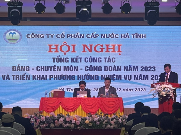 Công ty Cổ phần Cấp nước Hà Tĩnh tổ chức tổng kết hoạt động đảng, chuyên môn và Công đoàn năm 2023, triển khai nhiệm vụ năm 2024